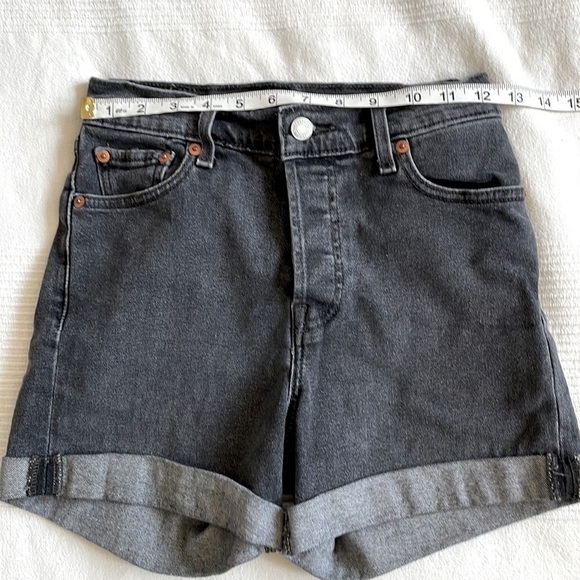 levi’s Black Wedgie Shorts Size 26 - Picture 7 of 10